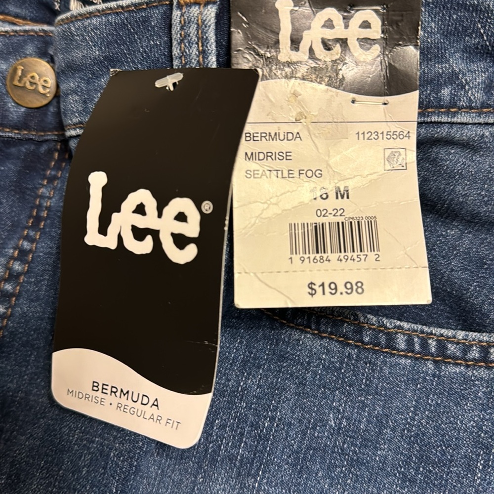 Womens Lee denim shorts Regular Fit Bermuda mid rise - Picture 6 of 6